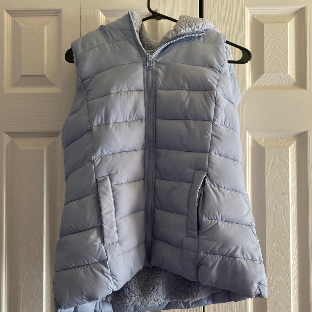 New York & Company Sherpa Puffer Vest - Picture 2 of 7